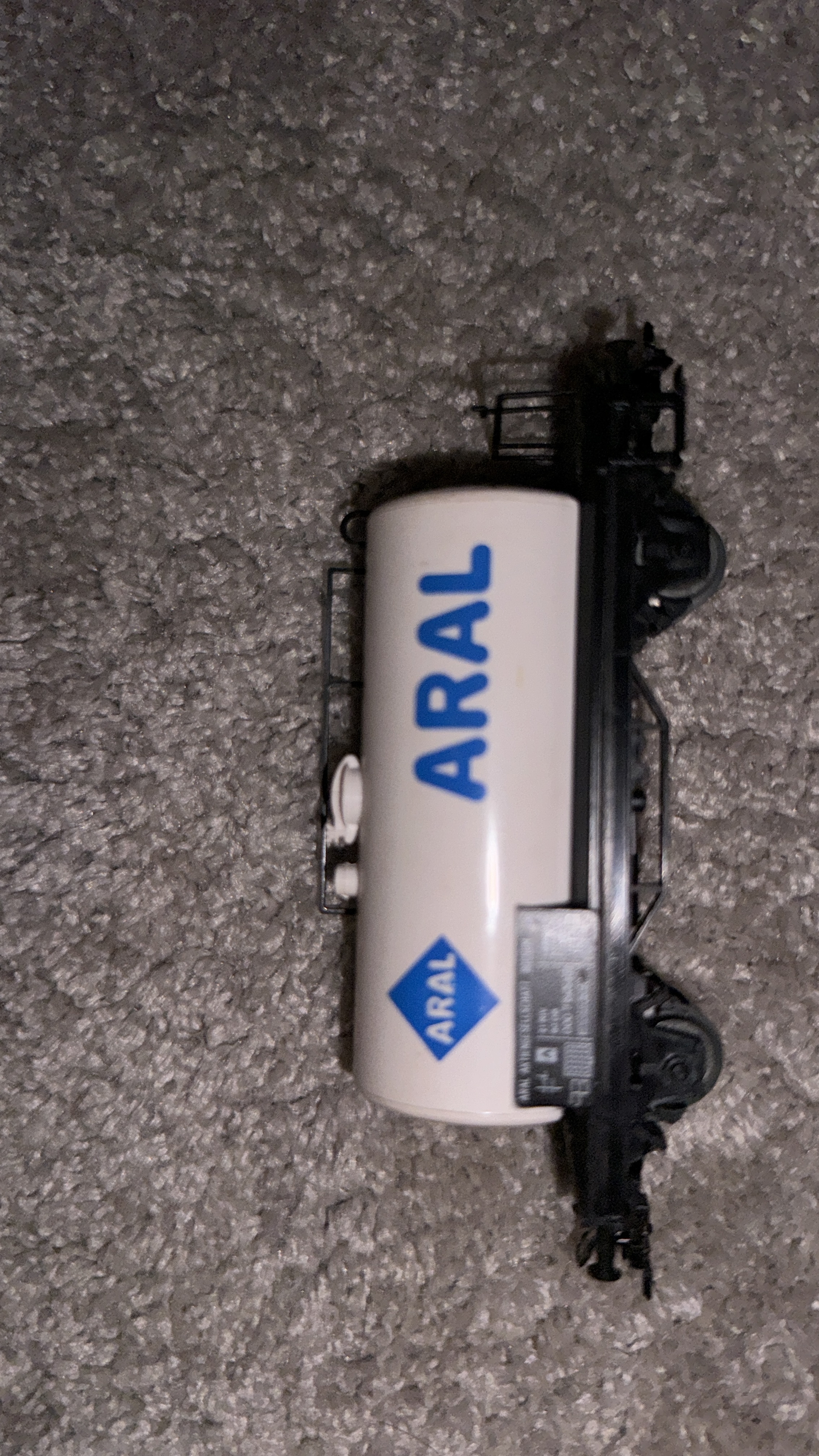 Titelbild Kesselwaggon ARAL weiss