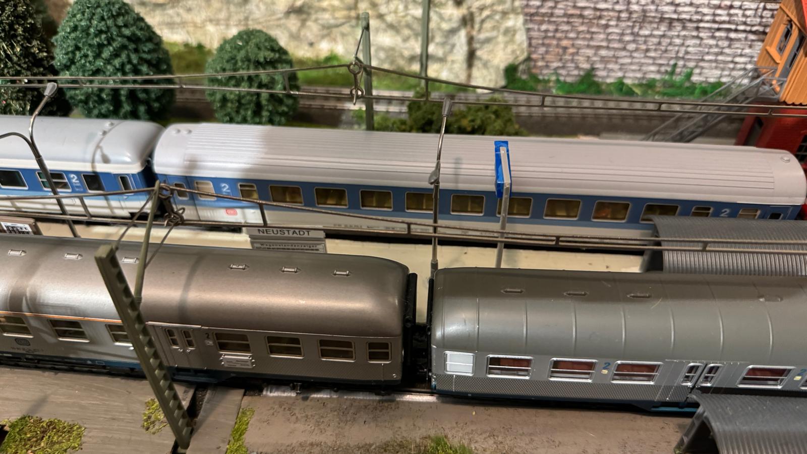 Titelbild IR Wagen 2. Klasse